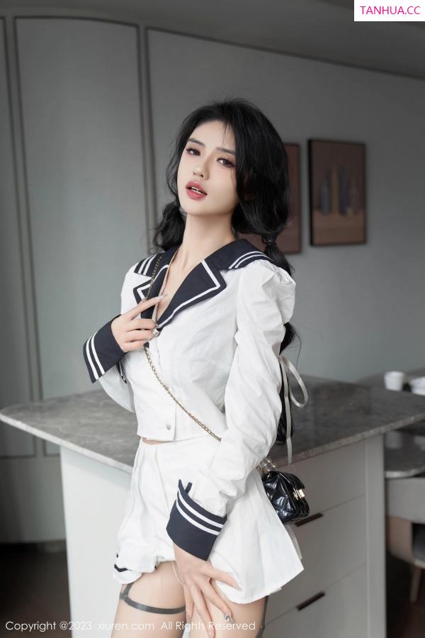 李浅浅  [XiuRen]高清写真图 2023.10.18 No.7526 浅浅Danny 丝袜美腿第23张图片
